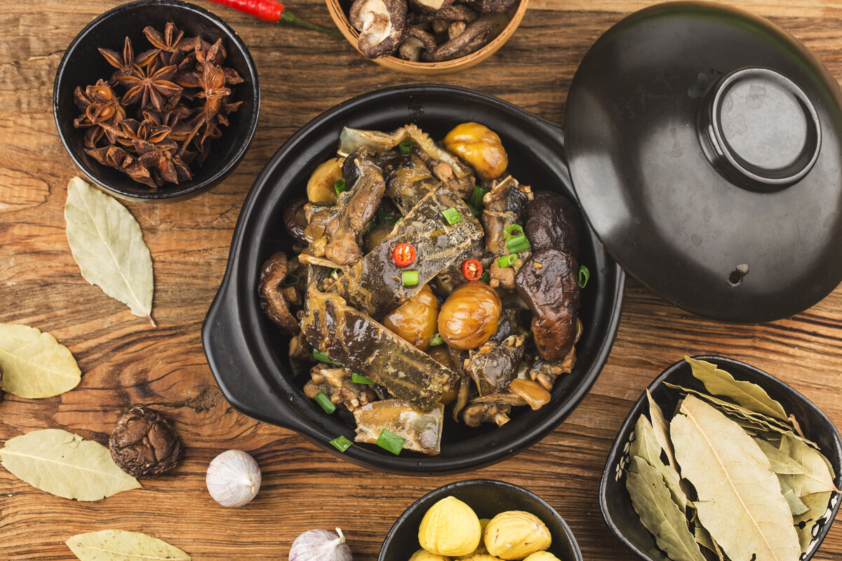 午餐中国菜焖栗龟美味健康配料