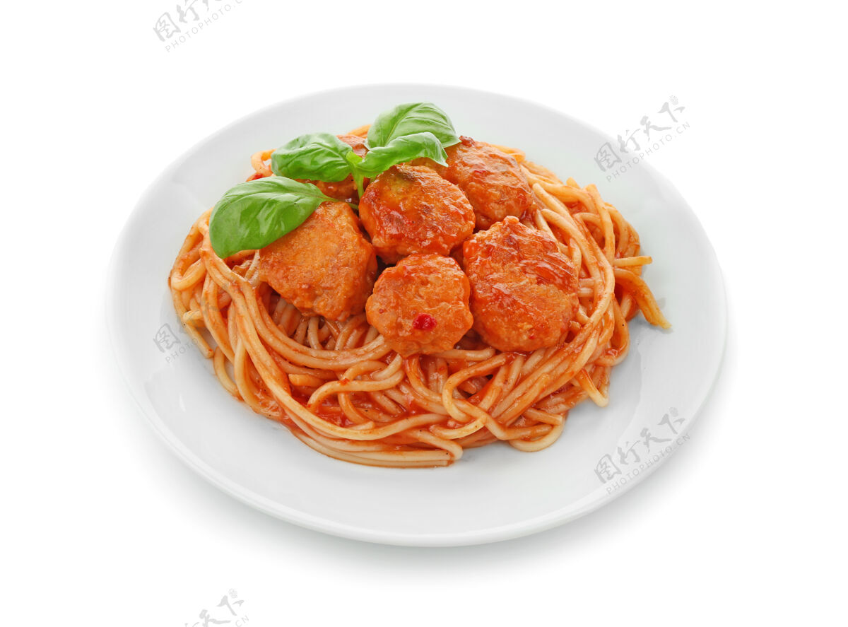 新鲜一盘美味的意大利面食 上面有肉丸和番茄酱意大利盘子球