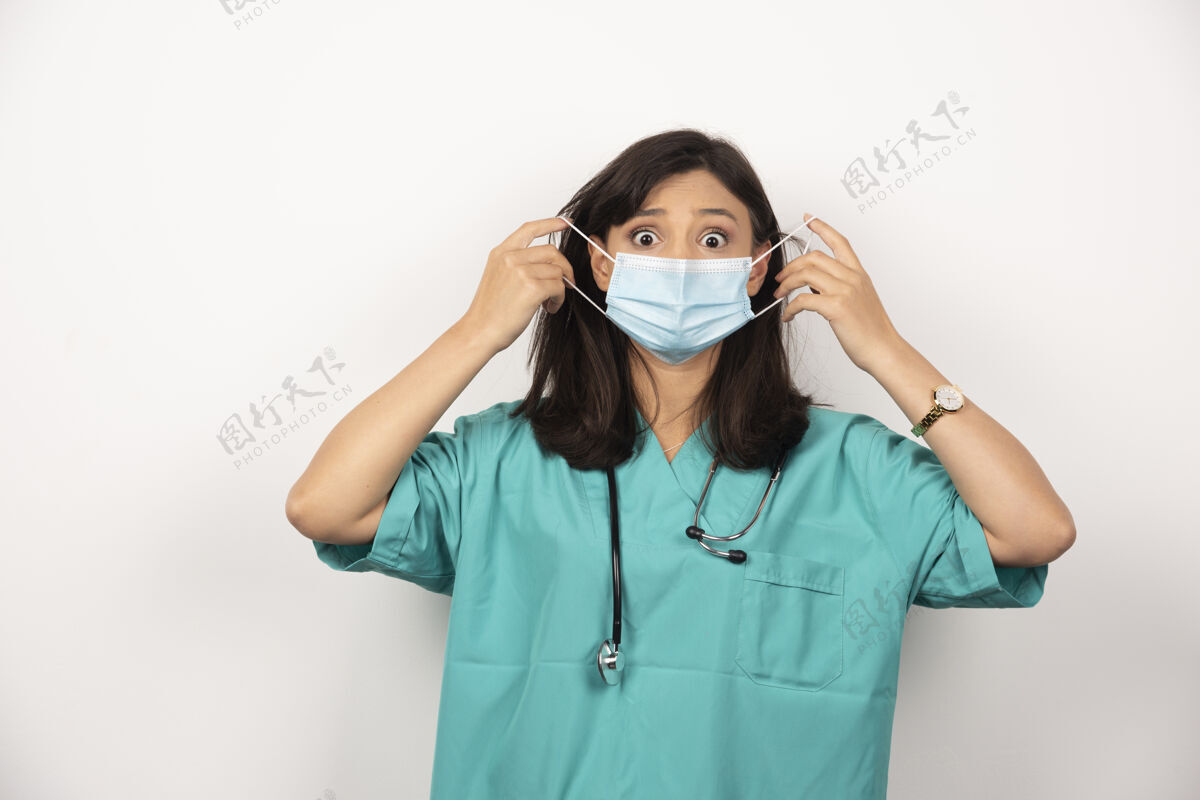 妇女白底戴口罩的女医生高质量照片工作工人女性