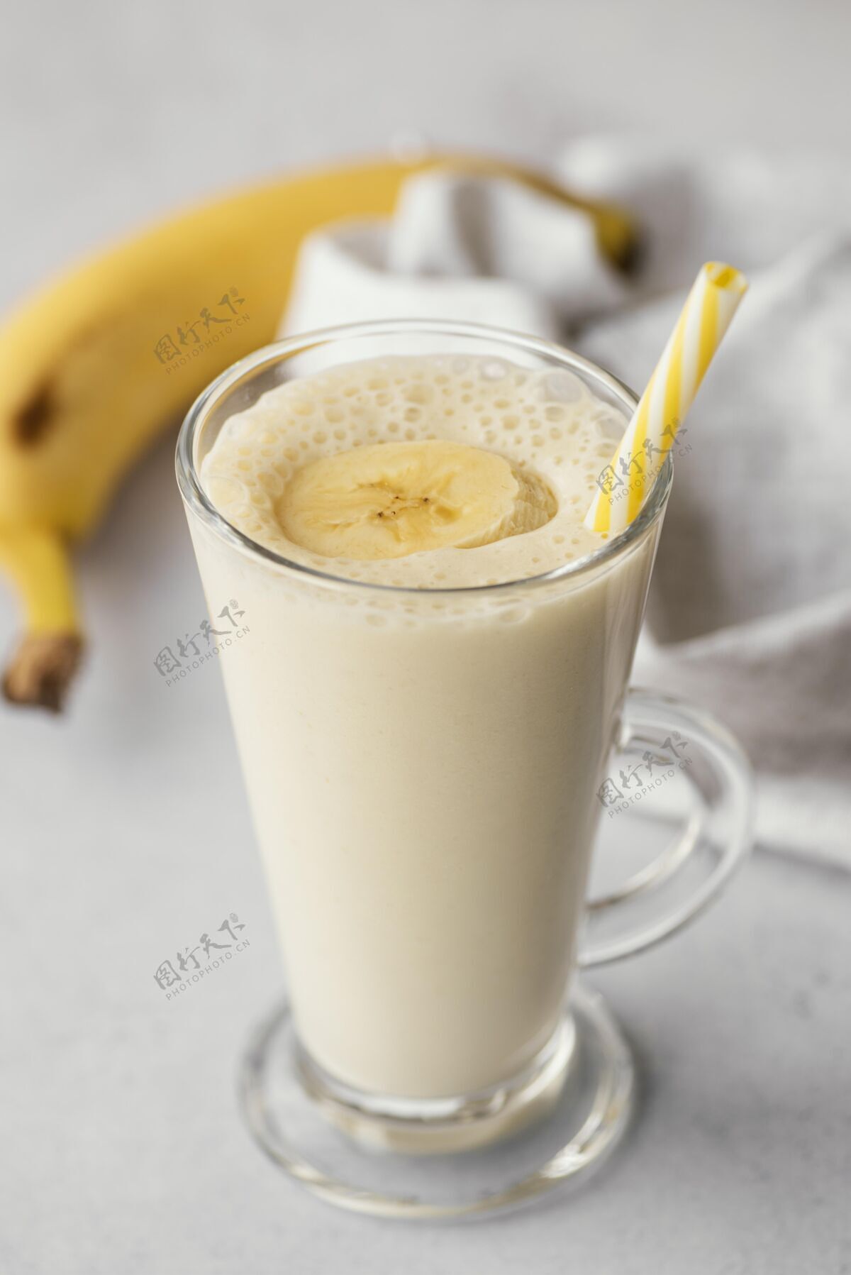 饮料高角度美味香蕉冰沙安排食品分类