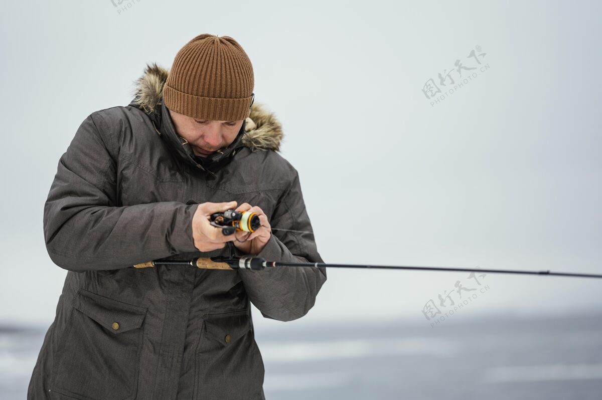 钩子用特殊设备捕鱼爱好鱼设备