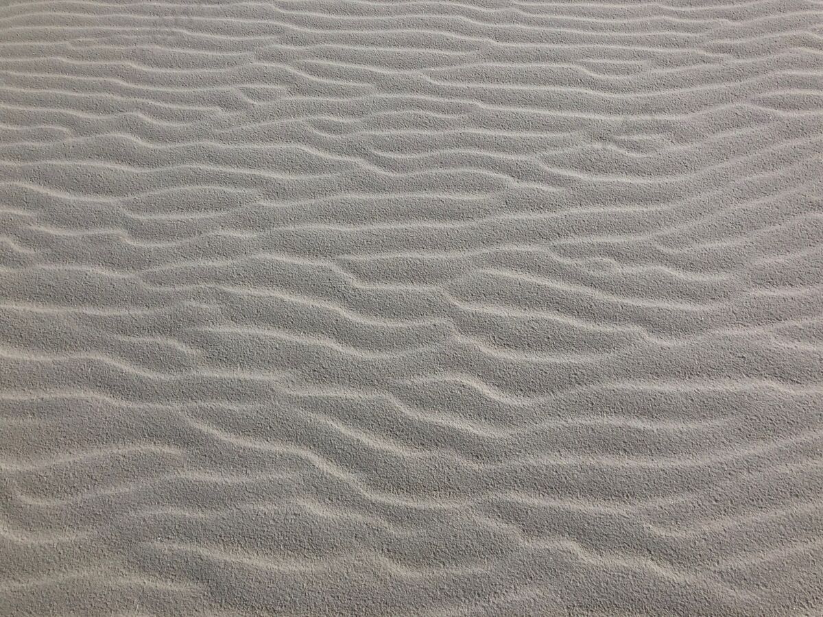 沙地特写镜头的风扫沙沙漠在新墨西哥州-完美的背景沙子风特写